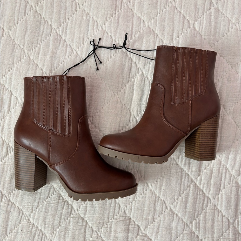 A.N.A Brown Ankle Booties Sz 8 NWT | - Picture 2 of 8